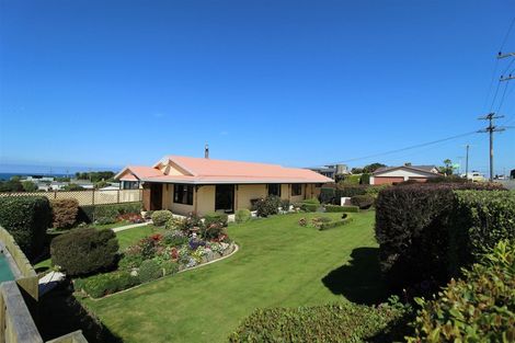 Photo of property in 20 Magdala Street, Kakanui, Oamaru, 9495