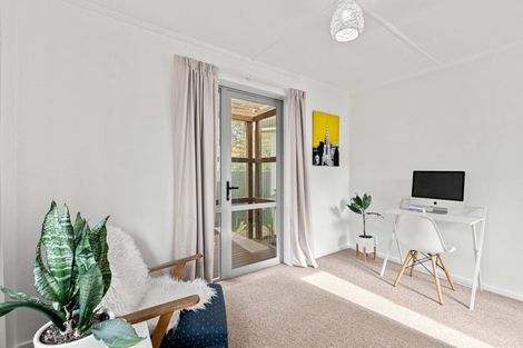 Photo of property in 1/5 Timandra Street, Welbourn, New Plymouth, 4312