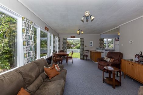 Photo of property in 21 Renown Road, Raumati South, Paraparaumu, 5032