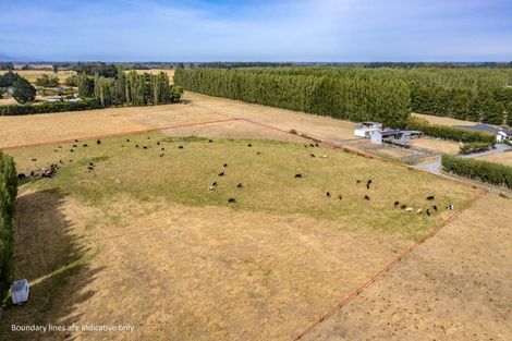 Photo of property in 10 Jelfs Road, Woodend Beach, Woodend, 7691