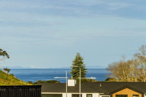 Photo of property in 19 Tawatawa Street, Long Bay, Auckland, 0630