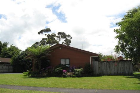 Photo of property in 22 Gardone Terrace, Conifer Grove, Takanini, 2112