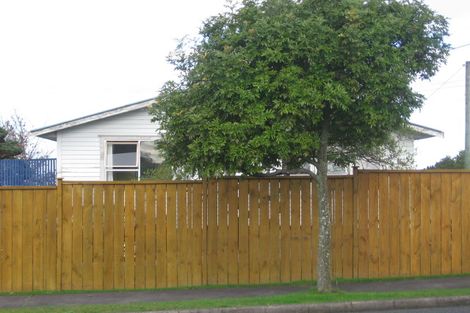 Photo of property in 1/48 Waimumu Road, Massey, Auckland, 0614
