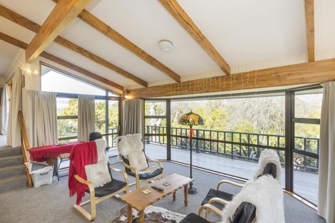 Photo of property in 61 Turitea Road, Fitzherbert, Palmerston North, 4472