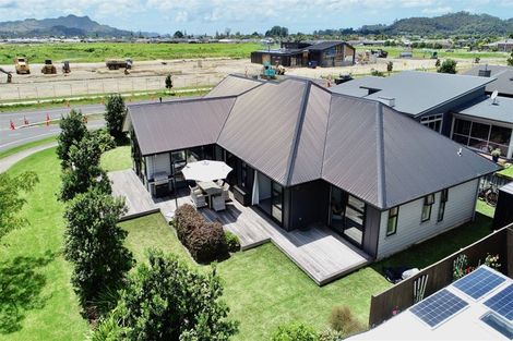 Photo of property in 1 Vanita Drive, Whitianga, 3510