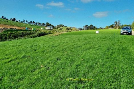Photo of property in 12 Arahanga Road, Paparoa, 0571
