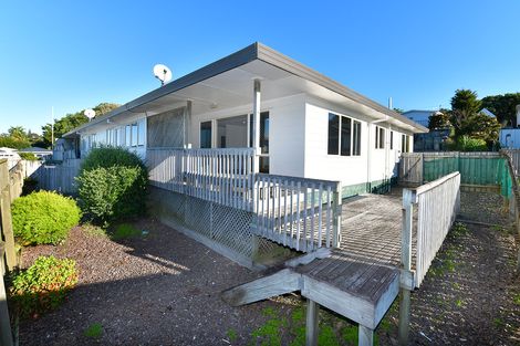 Photo of property in 36a Charlotte Street, Stanmore Bay, Whangaparaoa, 0932