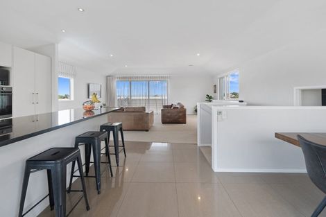 Photo of property in 13a Marina Road, Torbay, Auckland, 0630