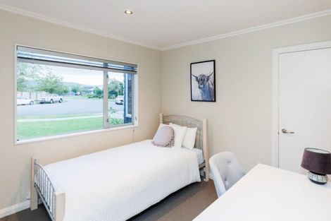Photo of property in 11 Manhattan Court, Kelvin Grove, Palmerston North, 4414