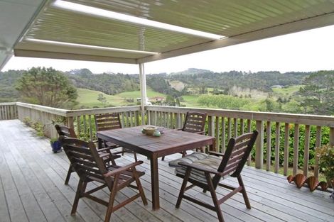 Photo of property in 59 Arrowsmith Road, Waitakere, Henderson, 0782