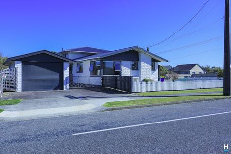 Photo of property in 74 Hall Street, Cobden, Greymouth, 7802