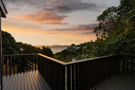 Photo of property in 19 Kaitawa Road, York Bay, Lower Hutt, 5013