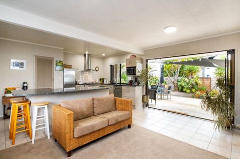Photo of property in 8 Mckeefry Avenue, Greenmeadows, Napier, 4112