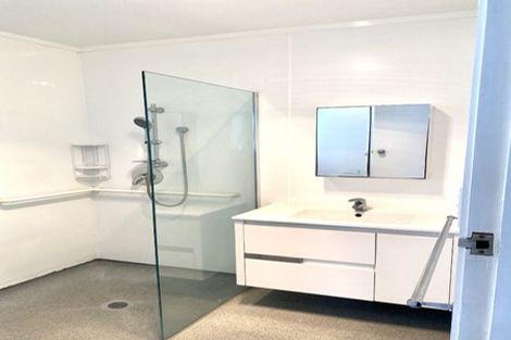 Photo of property in 123 Riverpark Crescent, Henderson, Auckland, 0610