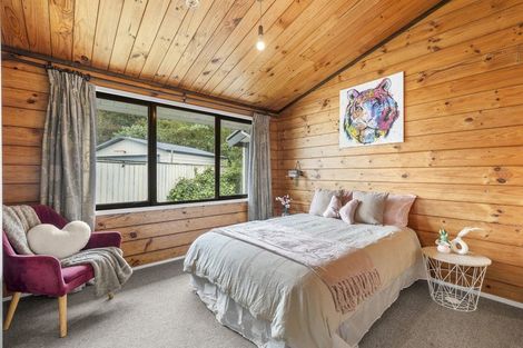 Photo of property in 11 Hamua Place, Waitara, 4320