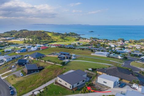 Photo of property in 18 Freyja Crescent, Coopers Beach, 0420