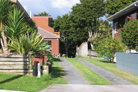 Photo of property in 16 Paulownia Place, Totara Heights, Auckland, 2105