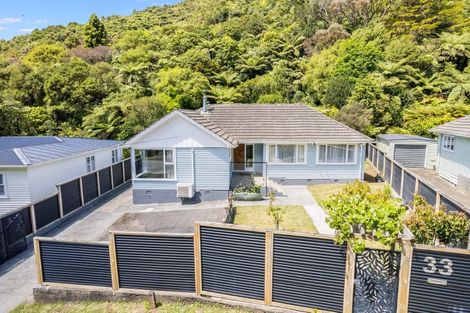 Photo of property in 33 Sunny Grove, Wainuiomata, Lower Hutt, 5014