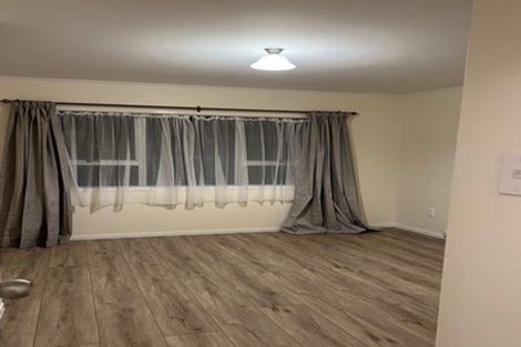 Photo of property in 36 Goodwood Drive, Goodwood Heights, Auckland, 2105