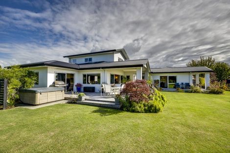 Photo of property in 73 Mcelwee Street, Jervoistown, Napier, 4112