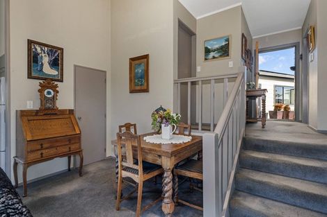 Photo of property in 66 Guadeloupe Crescent, Grenada Village, Wellington, 6037