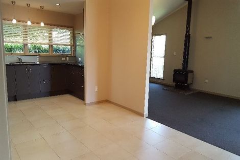 Photo of property in 112 Forrest Hill Road, Forrest Hill, Auckland, 0620