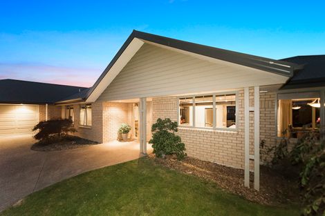 Photo of property in 19 Coleraine Drive, Rototuna, Hamilton, 3210