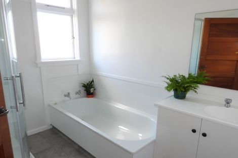 Photo of property in 62 Perth Street, South Hill, Oamaru, 9400