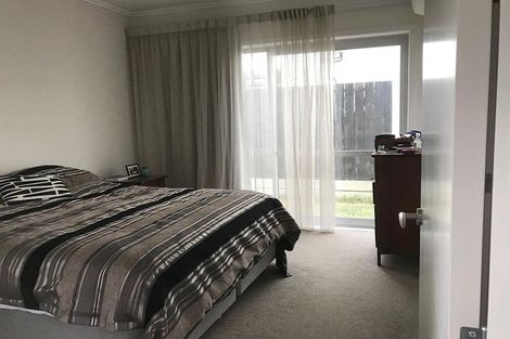 Photo of property in 33 Kanuka Road, Hobsonville, Auckland, 0616