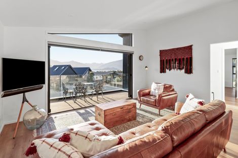 Photo of property in 9 Mcneil Crescent, Wanaka, 9305