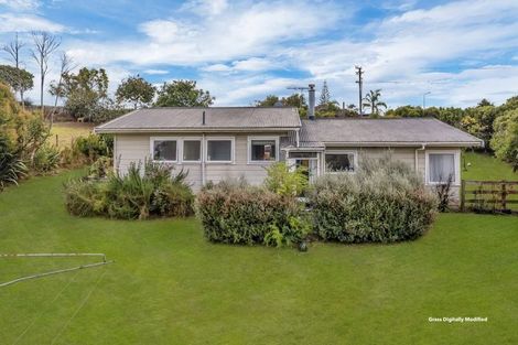 Photo of property in 39 Kaiwaka Road, Waiuku, 2123