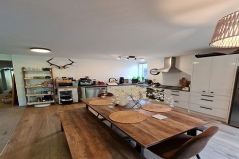 Photo of property in 141 Churton Drive, Churton Park, Wellington, 6037