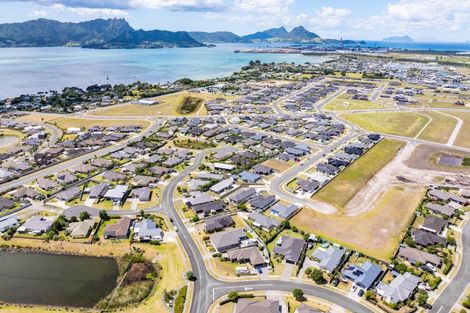 Photo of property in 20 Kowi Lakes Drive, One Tree Point, 0118