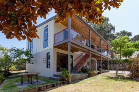 Photo of property in 12a Fishermans Bend, Whiritoa, Whangamata, 3691