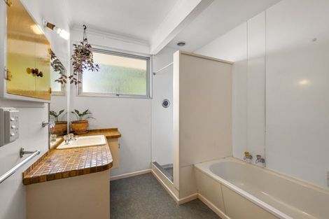 Photo of property in 13 Milton Terrace, Picton, 7220