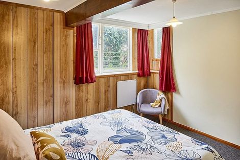 Photo of property in 85 Glanmire Road, Newlands, Wellington, 6037