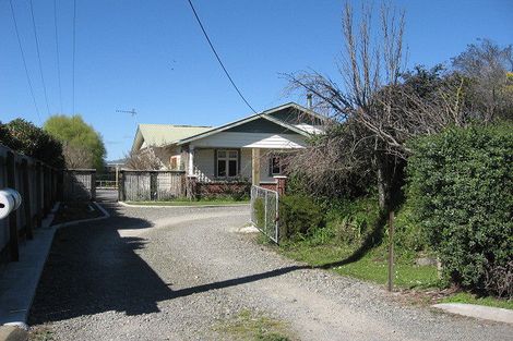 Photo of property in 28 Pioneer Highway, Awapuni, Palmerston North, 4412