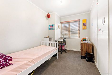 Photo of property in 1/8 Alexander Avenue, Torbay, Auckland, 0630