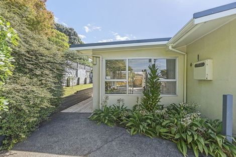 Photo of property in 14 Rainsford Street, Moturoa, New Plymouth, 4310