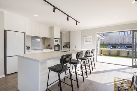 Photo of property in 15 Poplar Grove, Feilding, 4702