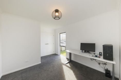 Photo of property in 15 Poplar Grove, Feilding, 4702