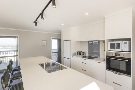 Photo of property in 15 Poplar Grove, Feilding, 4702