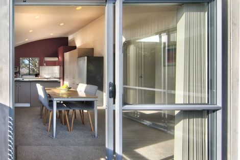 Photo of property in 33a Gilliam Street, New Lynn, Auckland, 0600