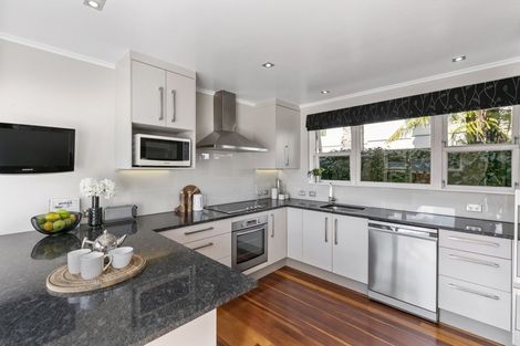 Photo of property in 21a Military Road, Boulcott, Lower Hutt, 5010
