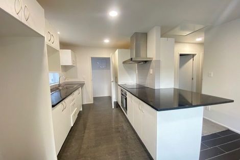 Photo of property in 20 Lisa Rise, Half Moon Bay, Auckland, 2012