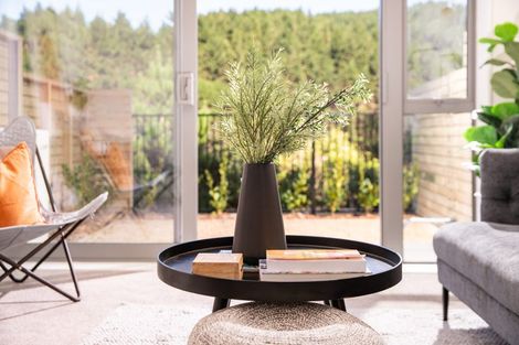 Photo of property in 84 Ara Paiwhenua, Tawa, Wellington, 5028