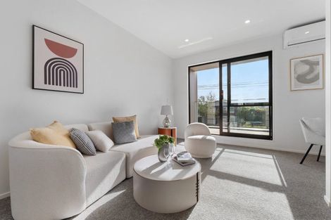 Photo of property in 4/113 Te Atatu Road, Te Atatu South, Auckland, 0610