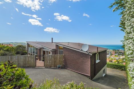 Photo of property in 4 Winston Place, Kew, Dunedin, 9012