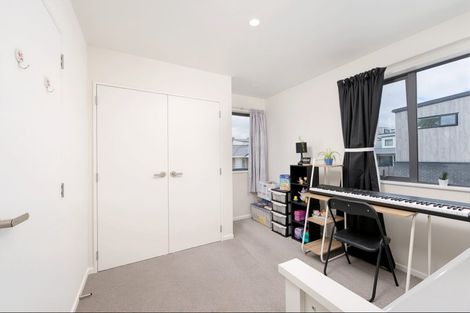 Photo of property in 2/35 Renata Crescent, Te Atatu Peninsula, Auckland, 0610