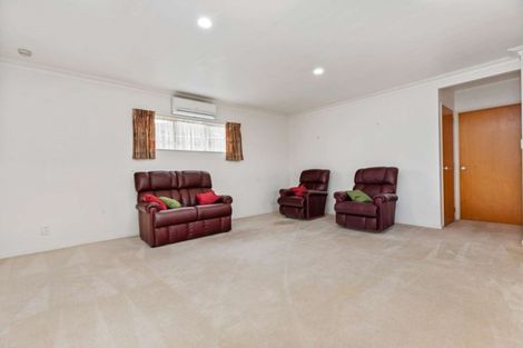 Photo of property in 1/17 Youngs Road, Papakura, 2110